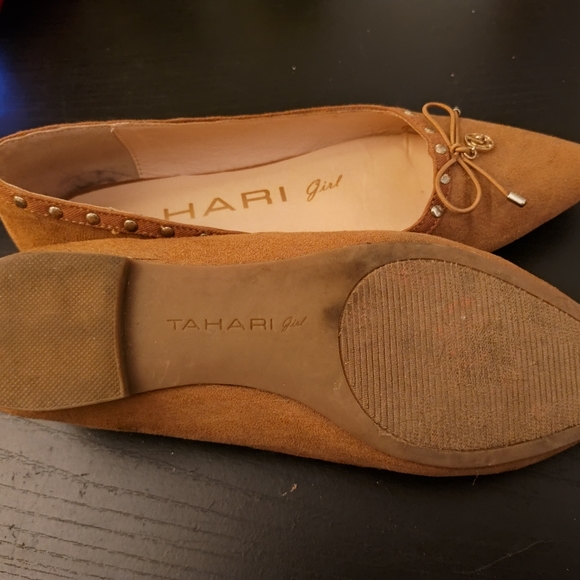 [PICK 5/PAY💲20] Tahari Girls | Laurena Pointy Toe Flats - Picture 4 of 5